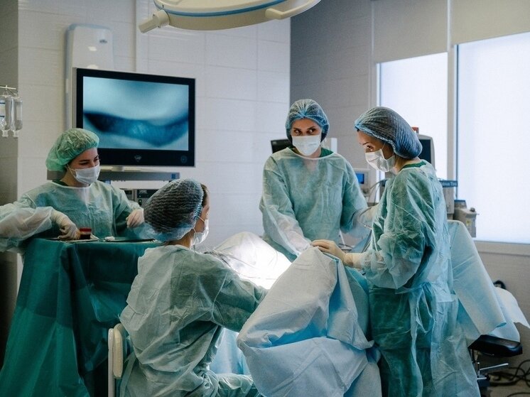 Жители Кубани могут дистанционно получить бесплатную консультацию оперирующих гинекологов. Акцию «Спроси врача» запустила клиника мужского и женского здоровья OXY-center.